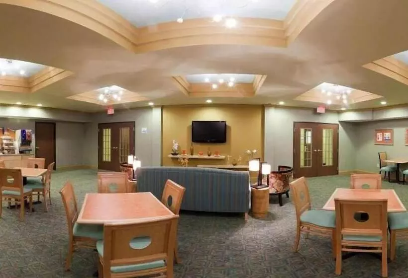 Holiday Inn Express Hotel & Suites Thornburg S. Fredericksburg, An Ihg