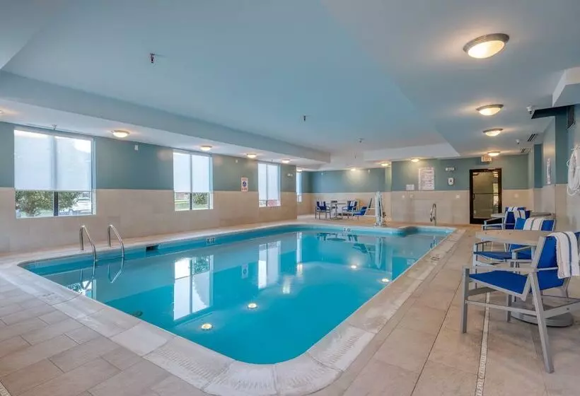 Holiday Inn Express Hotel & Suites Thornburg S. Fredericksburg, An Ihg