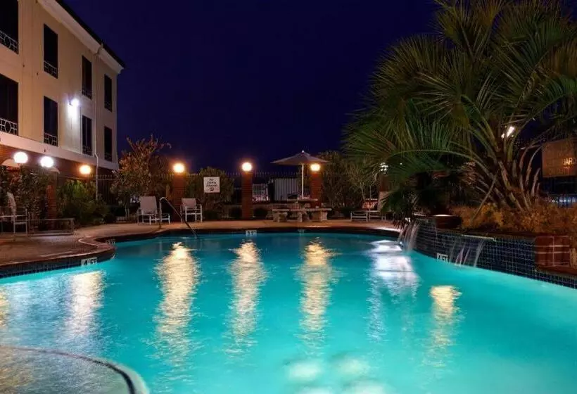 فندق Holiday Inn Express Crockett By Ihg