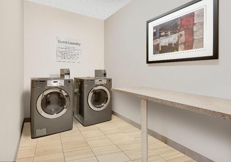 فندق Holiday Inn Express & Suites   Denton North, An Ihg