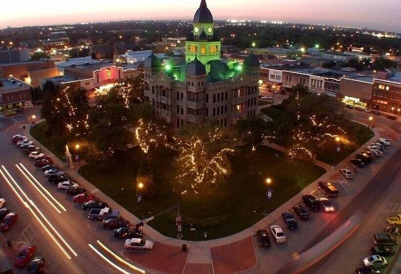 فندق Holiday Inn Express & Suites   Denton North, An Ihg