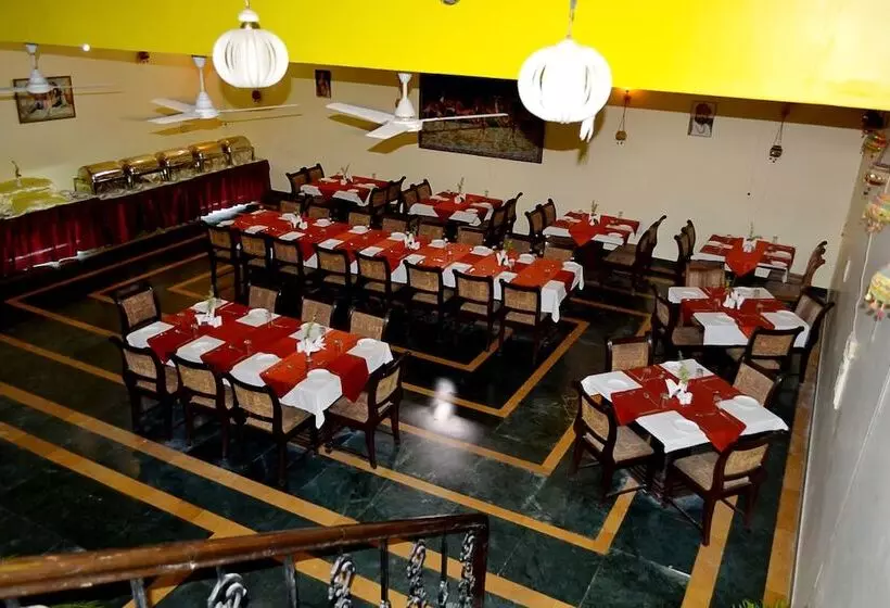 Hotel Mahadev Palace