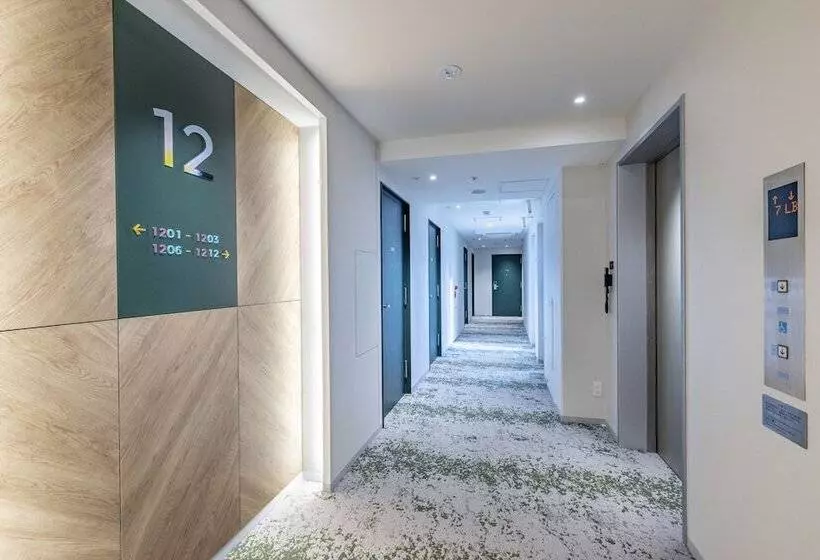 Отель Tokyu Stay Shibuya Shin Minami Guchi