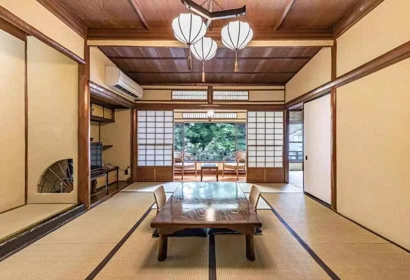 ホテル Ichinoyu Honkan