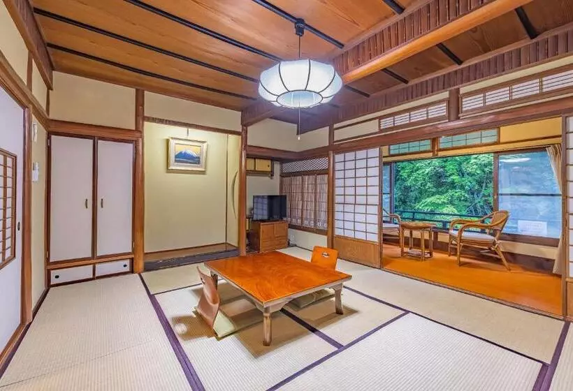 ホテル Ichinoyu Honkan