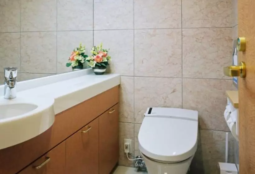 Otel Toyoko Inn Kanazawa Kenrokuen Korinbo