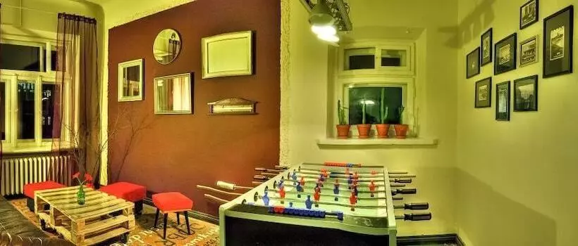 R Hostel