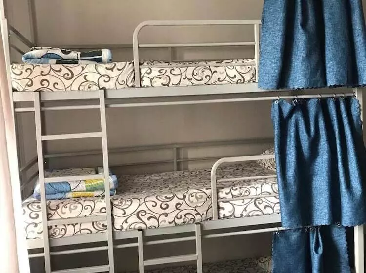 R Hostel