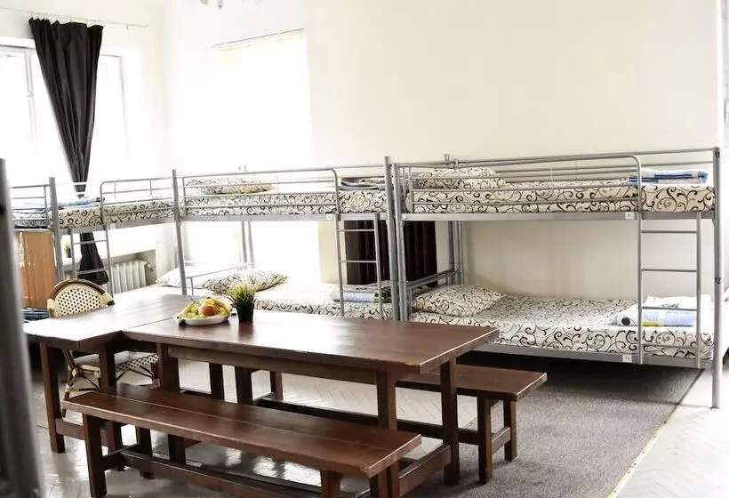 R Hostel