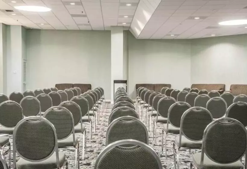 Sunchase Inn & Suites