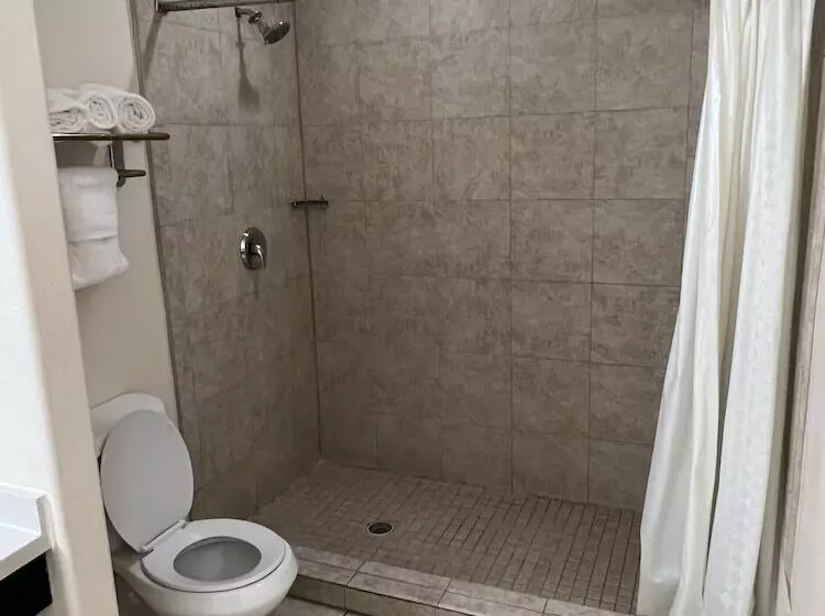 Sunchase Inn & Suites