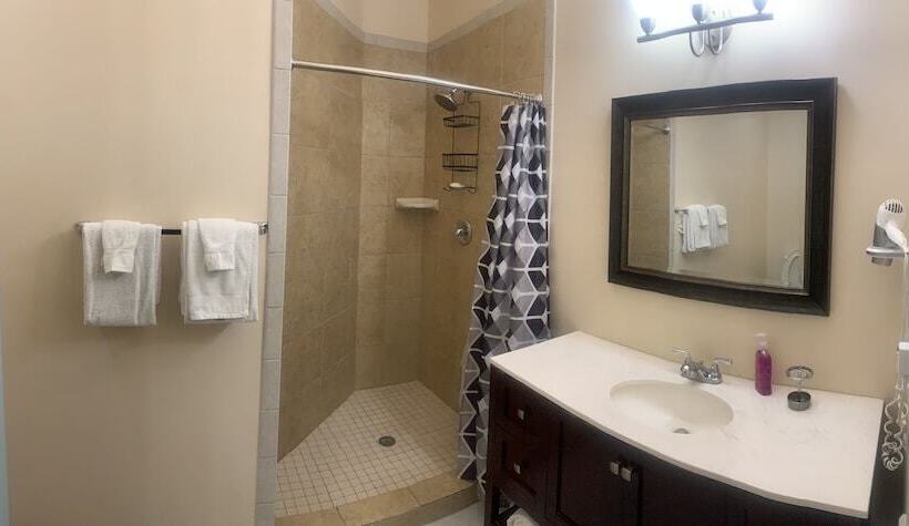 Sunchase Inn & Suites