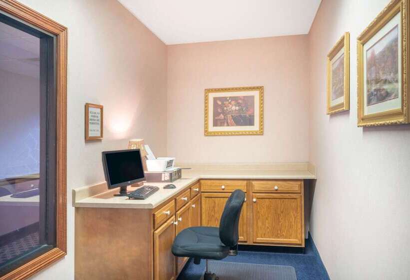 فندق Baymont By Wyndham Albany