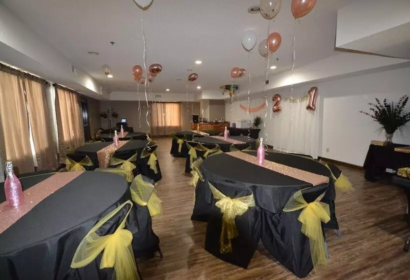 ホテル Baymont By Wyndham Albany