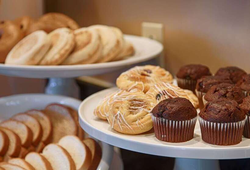 فندق Best Western Inn & Suites   Henrietta