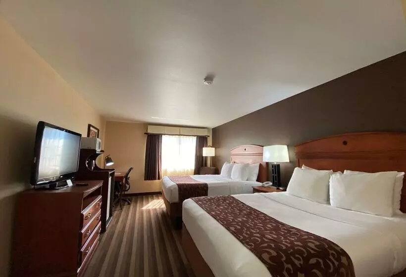 هتل Best Western Manhattan Inn