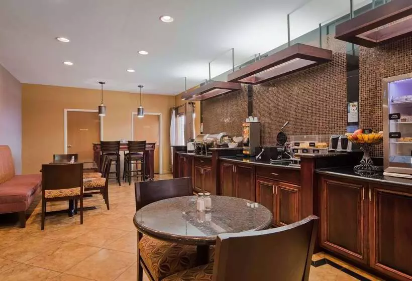 هتل Best Western Manhattan Inn