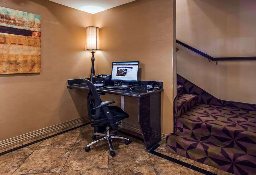 فندق Best Western Manhattan Inn