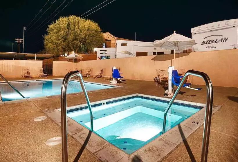 Отель Best Western Plus Main Street Inn