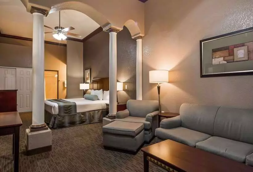 Отель Best Western Plus Main Street Inn