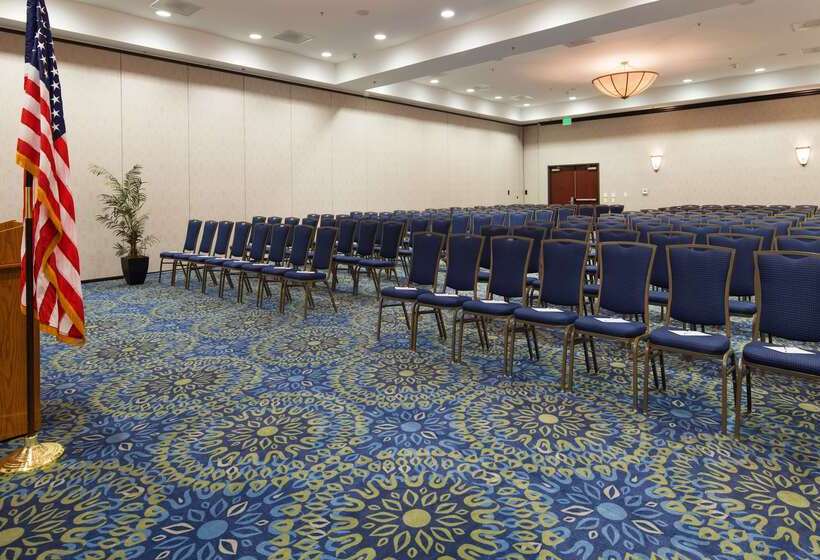 فندق Best Western Plus Waynesboro