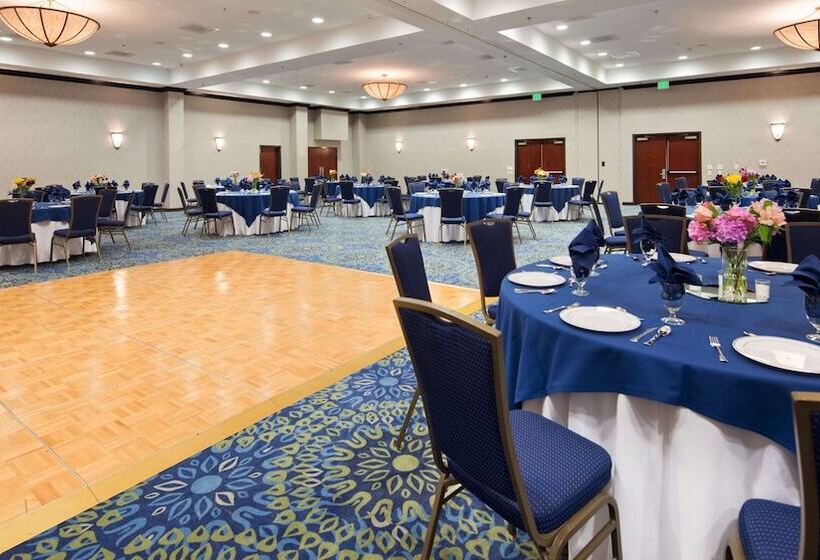 فندق Best Western Plus Waynesboro