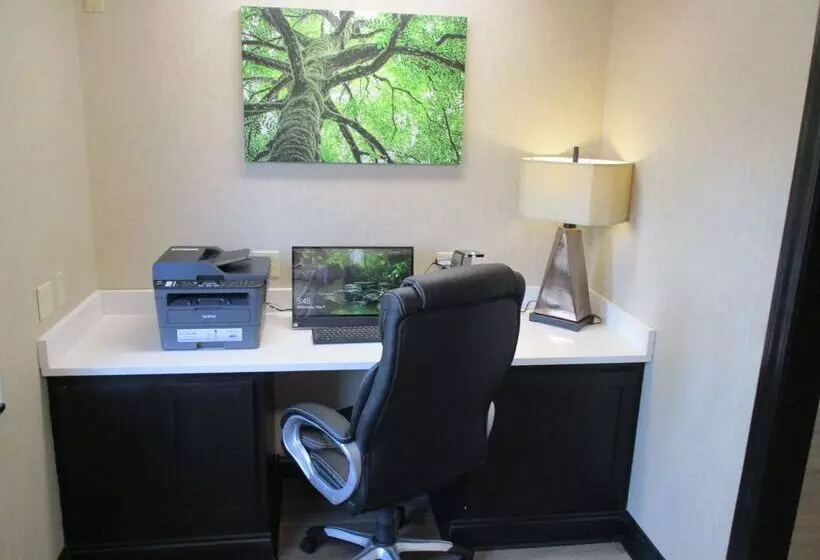 Best Western Presidential Hotel & Suites