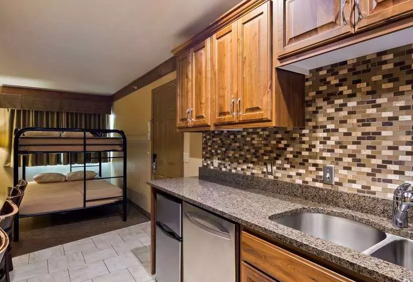 בית מלון כפרי Best Western Rivers Edge