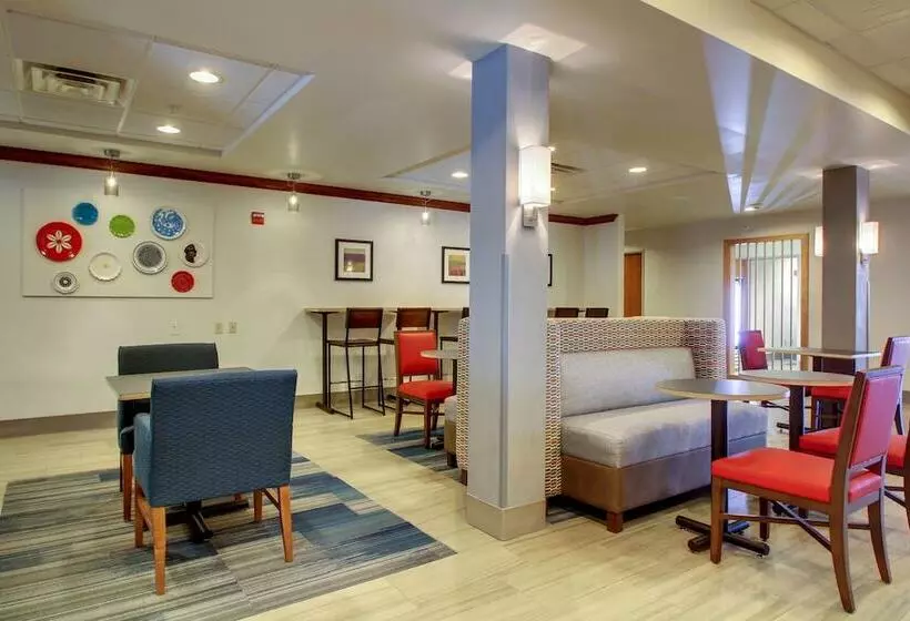 호텔 Holiday Inn Express Milwaukee North Brown Deer/mequon By Ihg