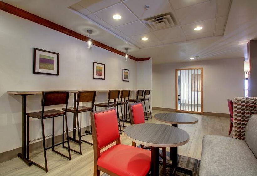 酒店 Holiday Inn Express Milwaukee North Brown Deer/mequon By Ihg
