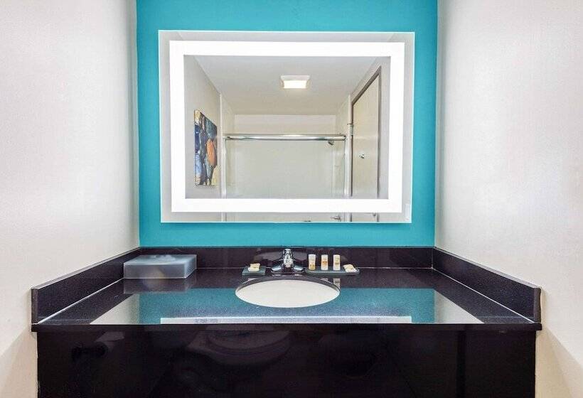 호텔 La Quinta By Wyndham Jamestown