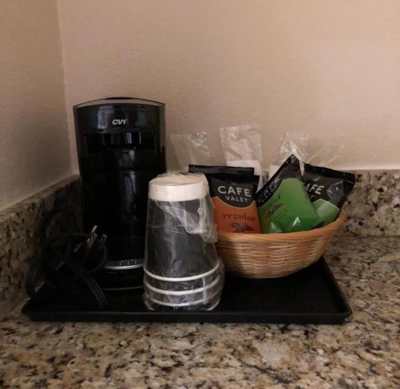 Отель Millennium Inn