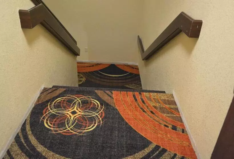 فندق Countryside Inn And Suites