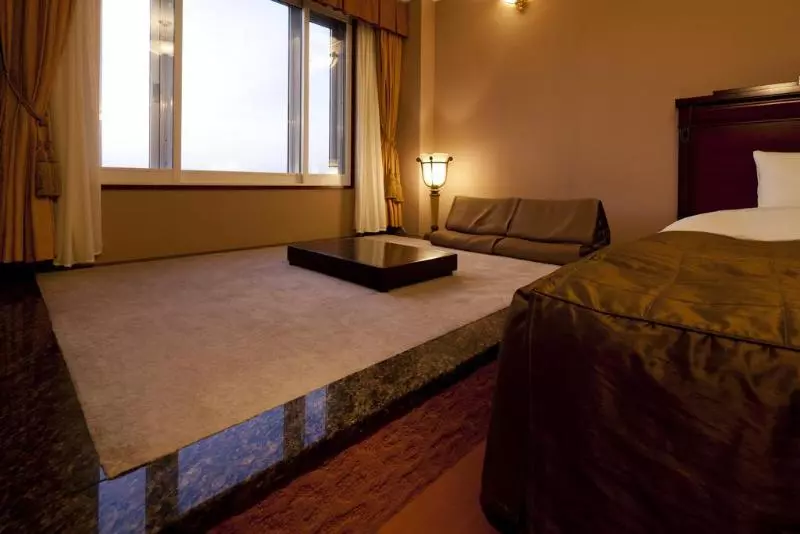 בית מלון כפרי Neuschloss Otaru