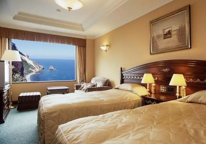 בית מלון כפרי Neuschloss Otaru