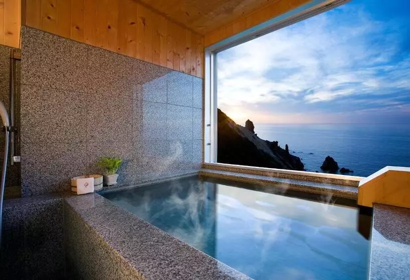 בית מלון כפרי Neuschloss Otaru