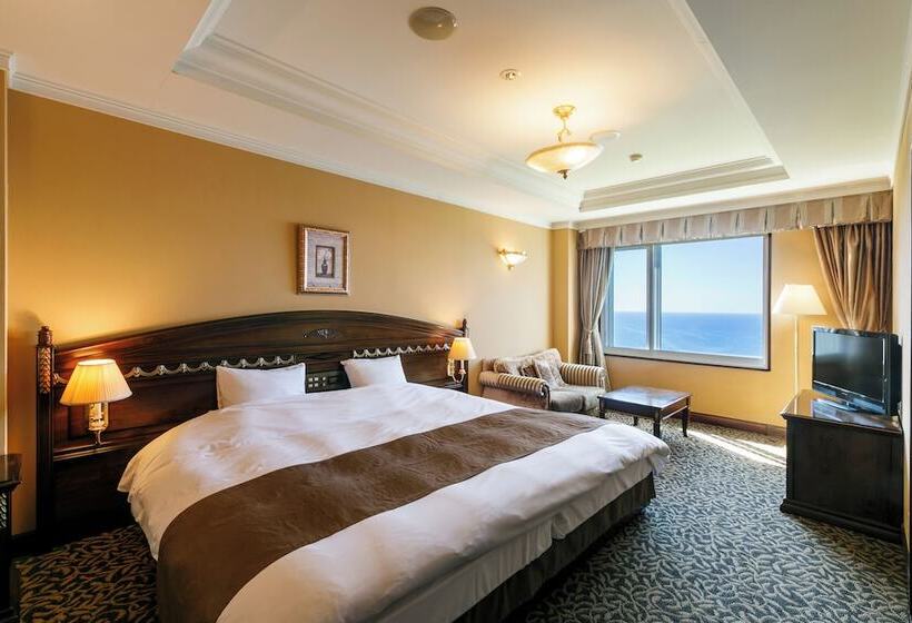 בית מלון כפרי Neuschloss Otaru