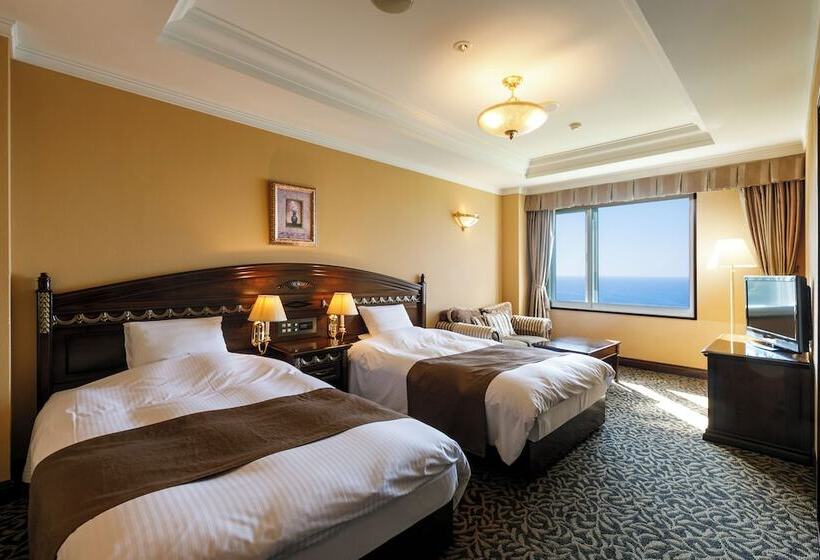 בית מלון כפרי Neuschloss Otaru