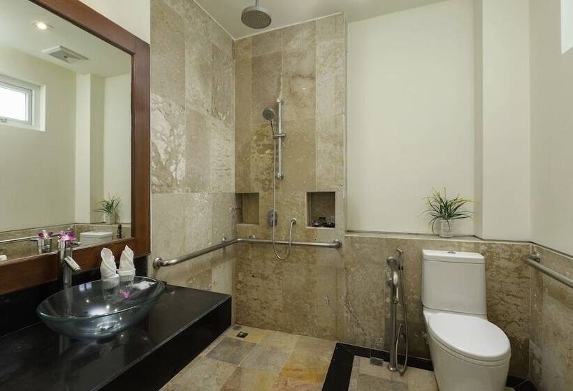 فندق Phunawa Resort Phuket Karon Beach   Sha Plus