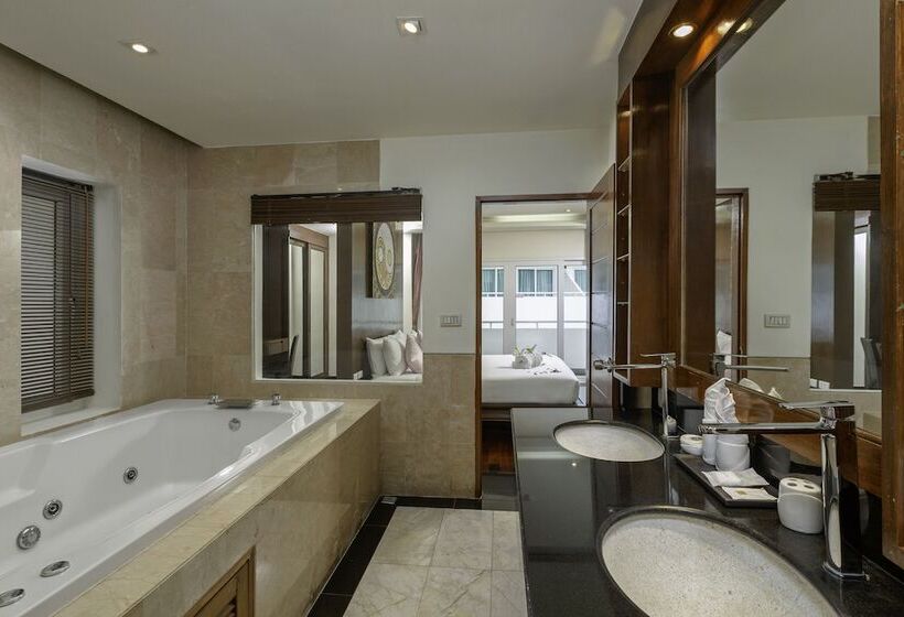 فندق Phunawa Resort Phuket Karon Beach   Sha Plus