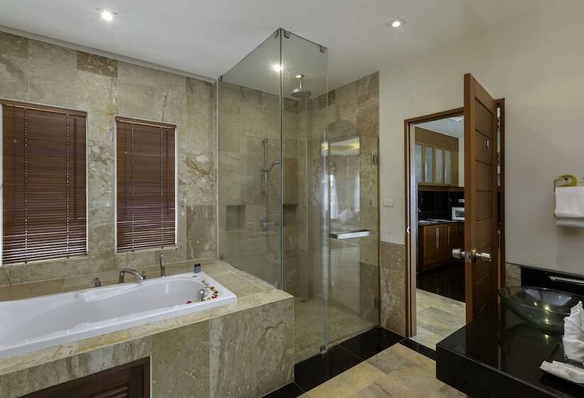 فندق Phunawa Resort Phuket Karon Beach   Sha Plus