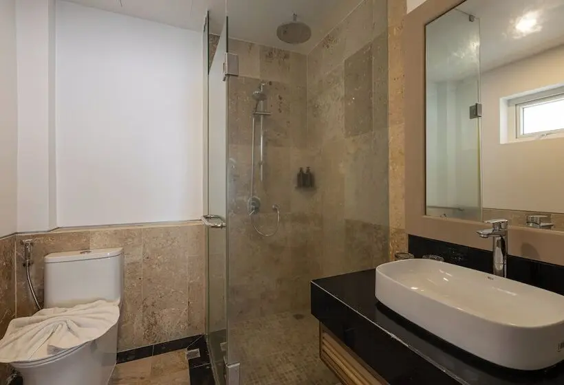 Hotel Phunawa Resort Phuket Karon Beach