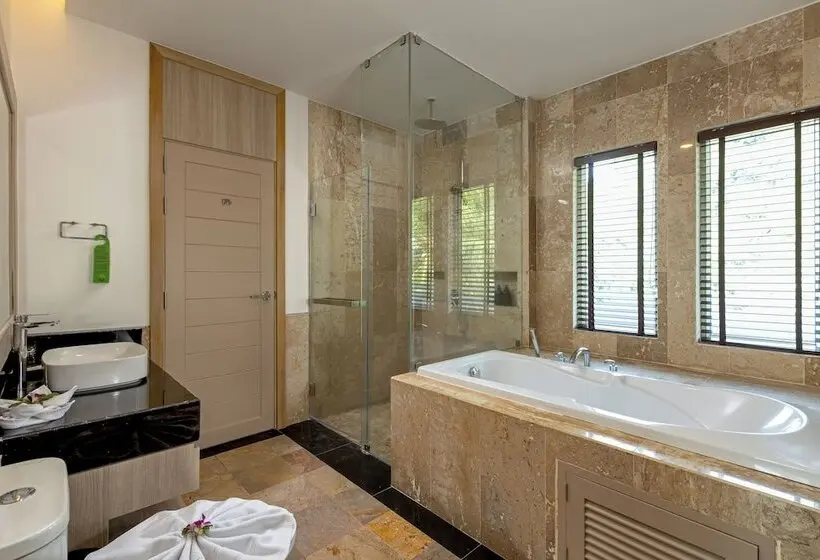 Hotel Phunawa Resort Phuket Karon Beach