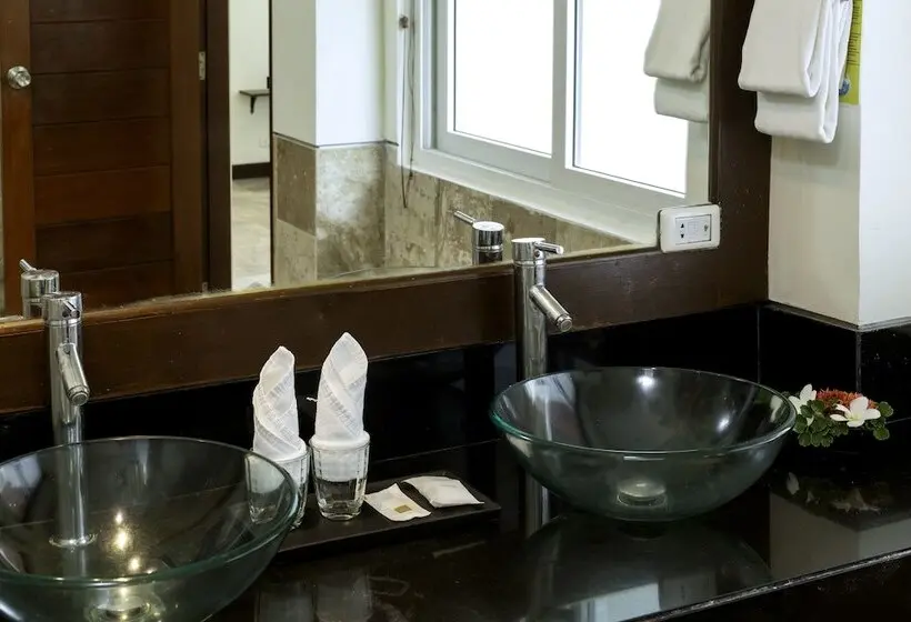 Hotel Phunawa Resort Phuket Karon Beach