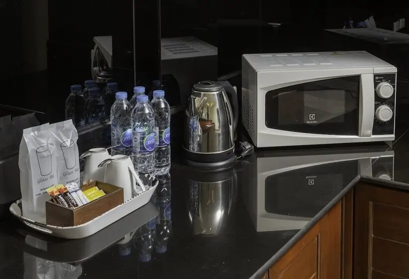 Hotel Phunawa Resort Phuket Karon Beach