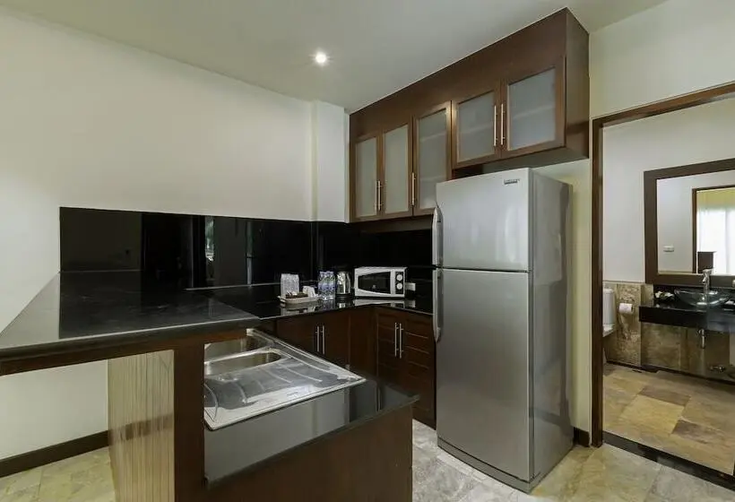 ホテル Phunawa Resort Phuket Karon Beach