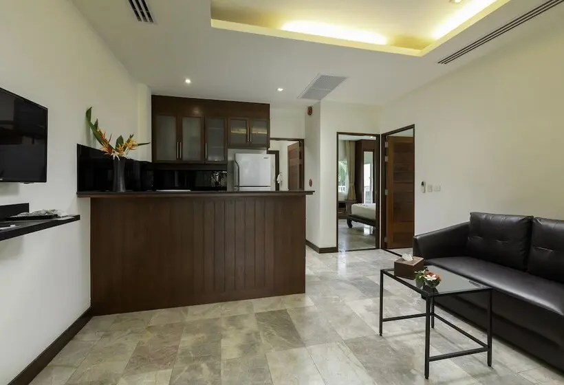 ホテル Phunawa Resort Phuket Karon Beach
