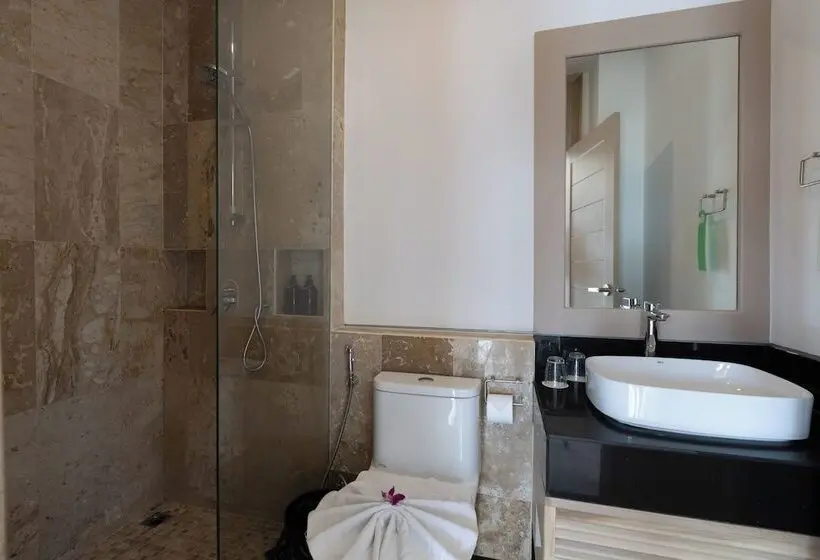ホテル Phunawa Resort Phuket Karon Beach