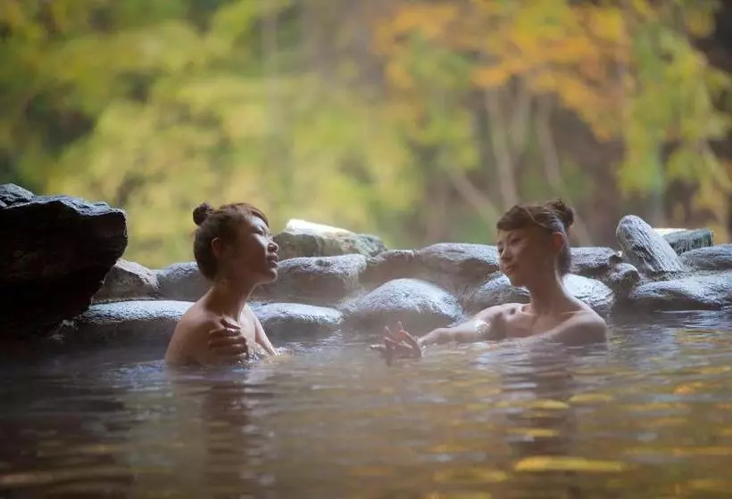 בית מלון כפרי Osawa Onsen Sansuikaku