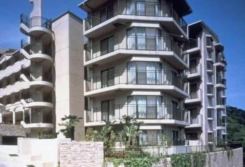 Hotelli & Spa Resort La Vista Izusan